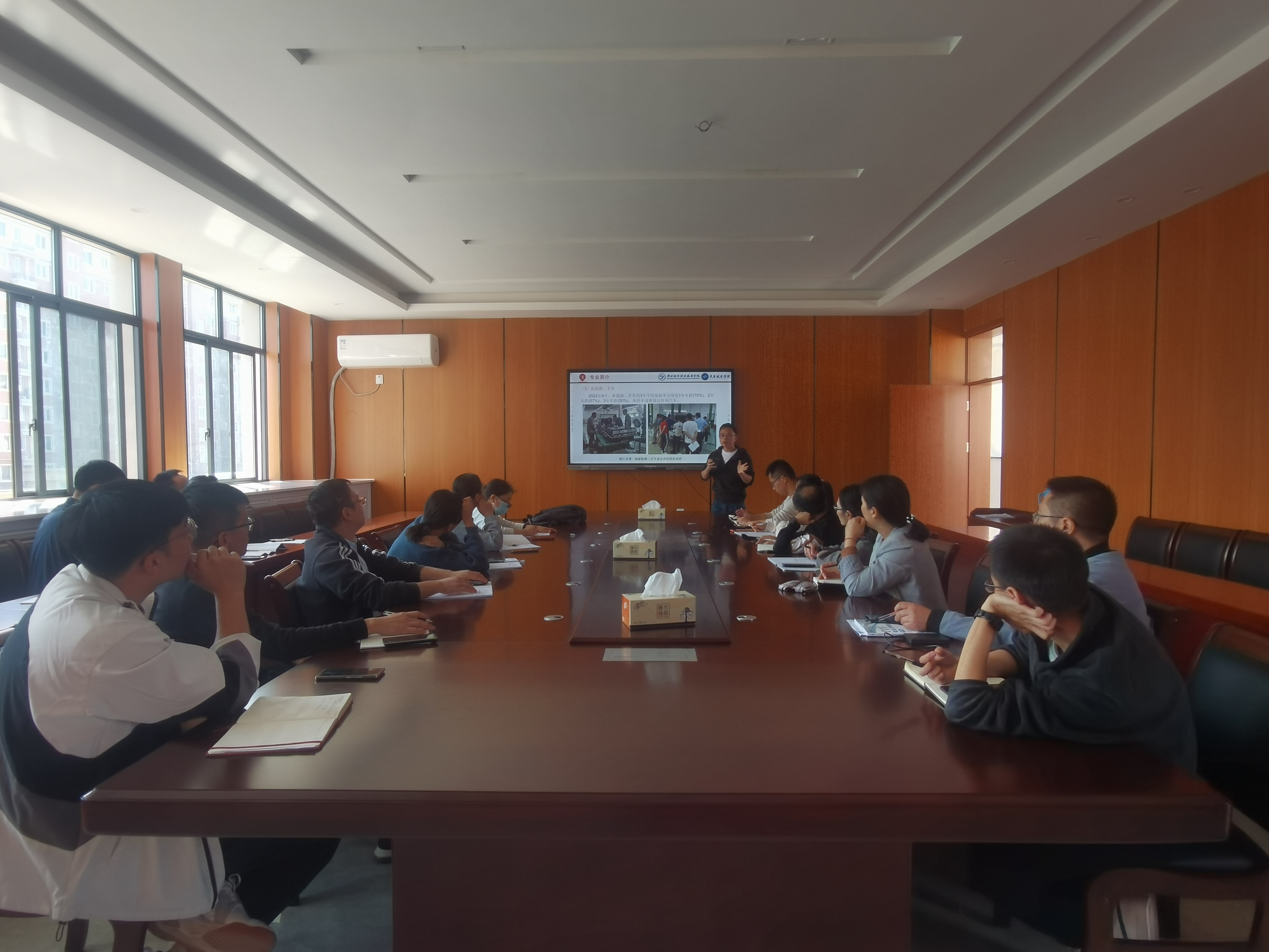 5新能源汽车技术专业建设经验(佘翔).jpg 5新能源汽车技术专业建设经验(佘翔).jpg