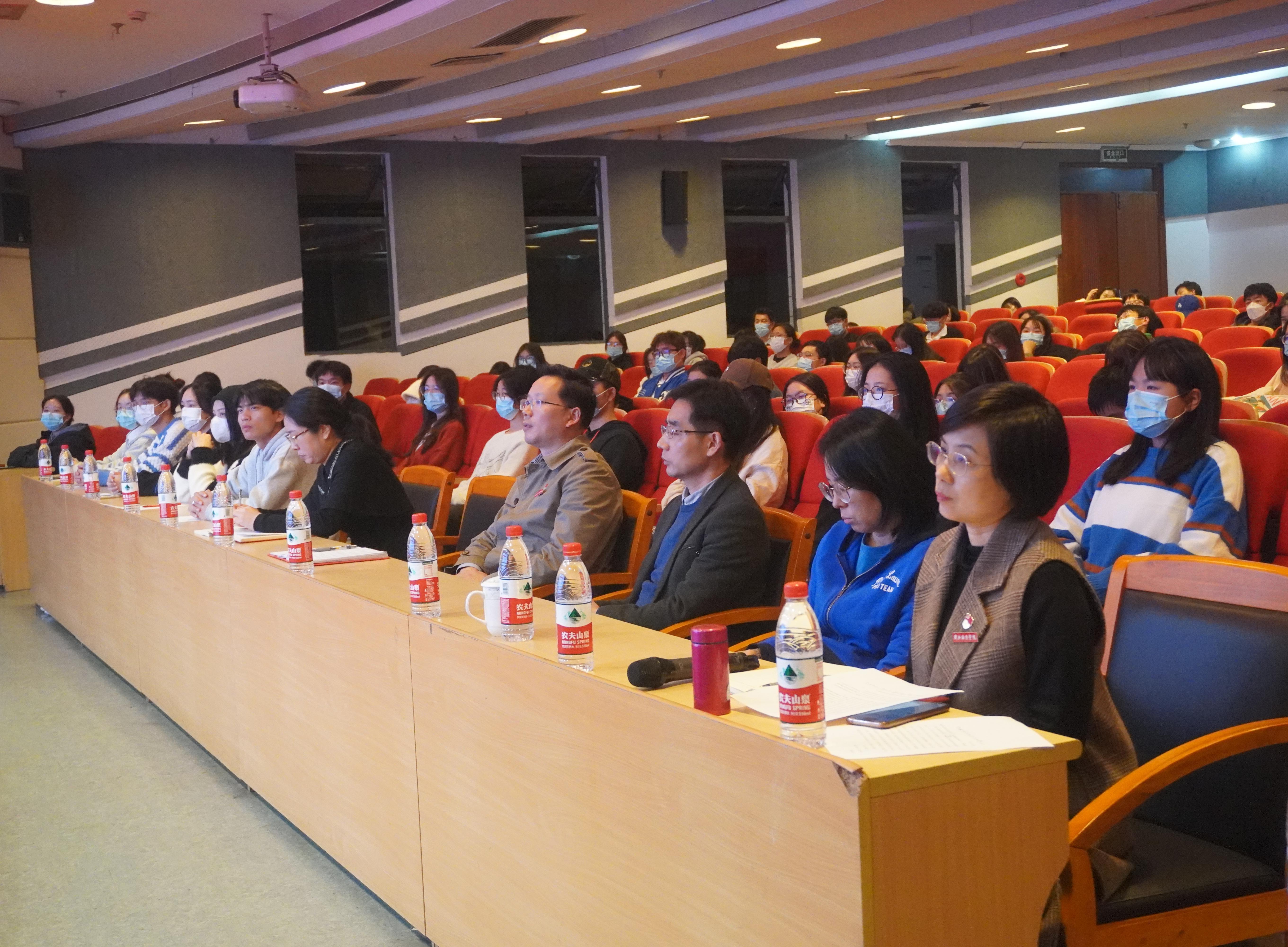 DSC00685(1).jpg DSC00685(1).jpg