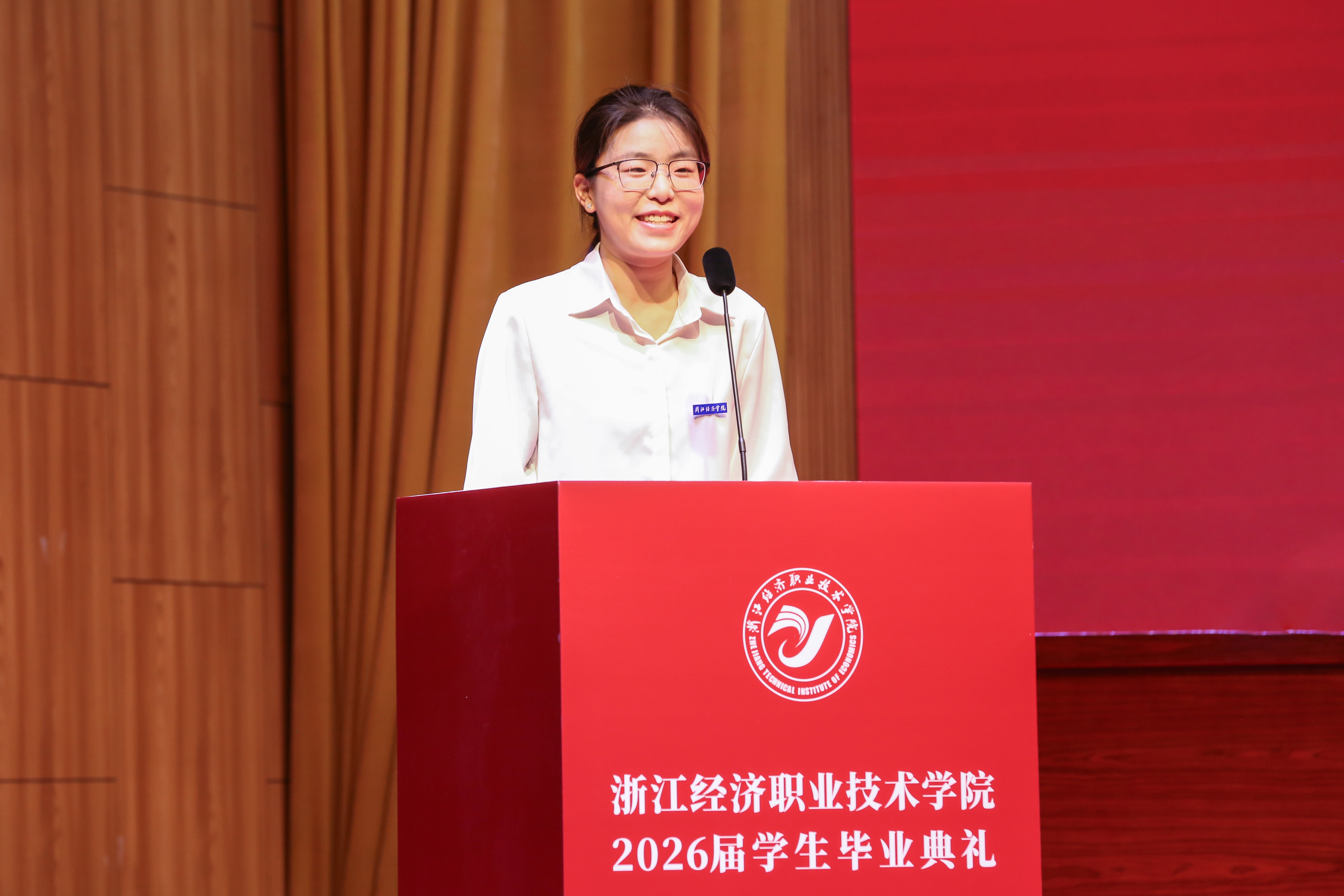 3.学生代表.JPG