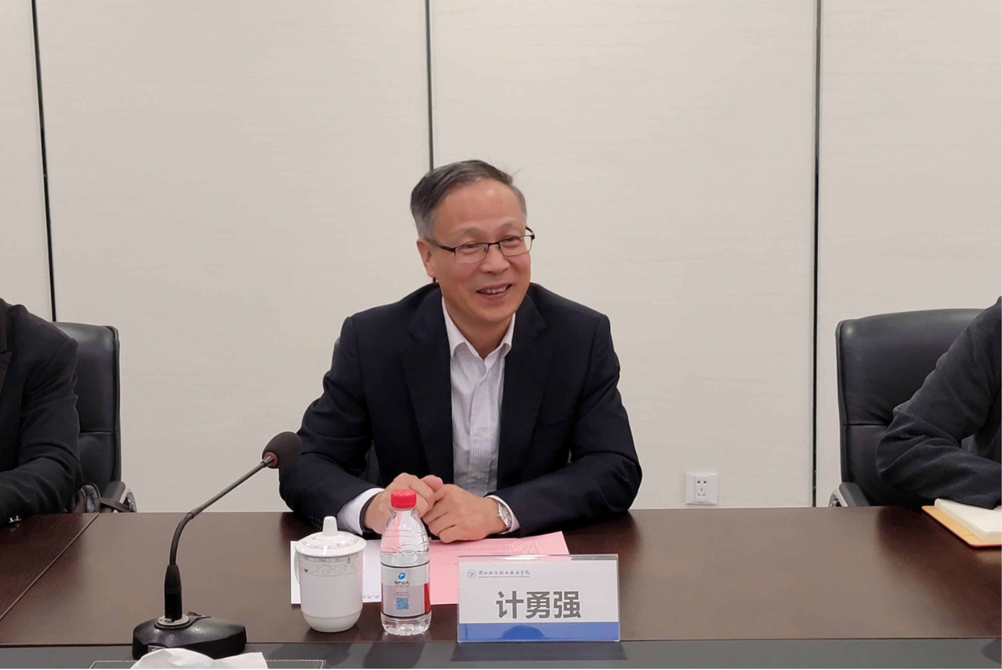 图片3.jpg 图片3.jpg