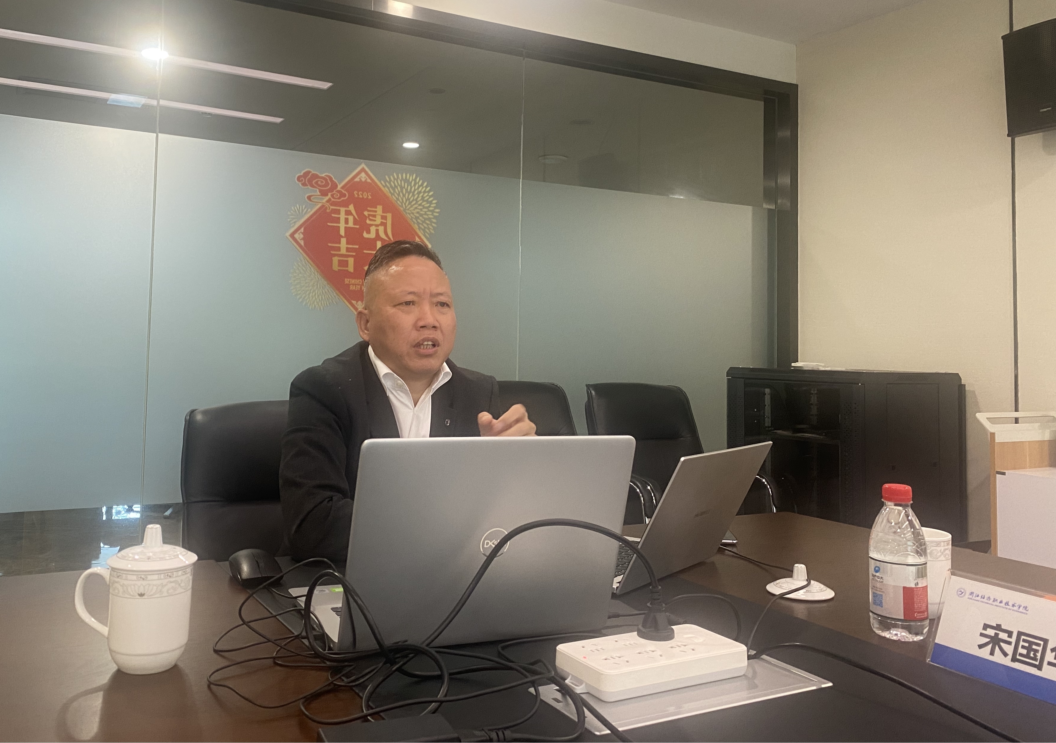 图片5.jpg 图片5.jpg